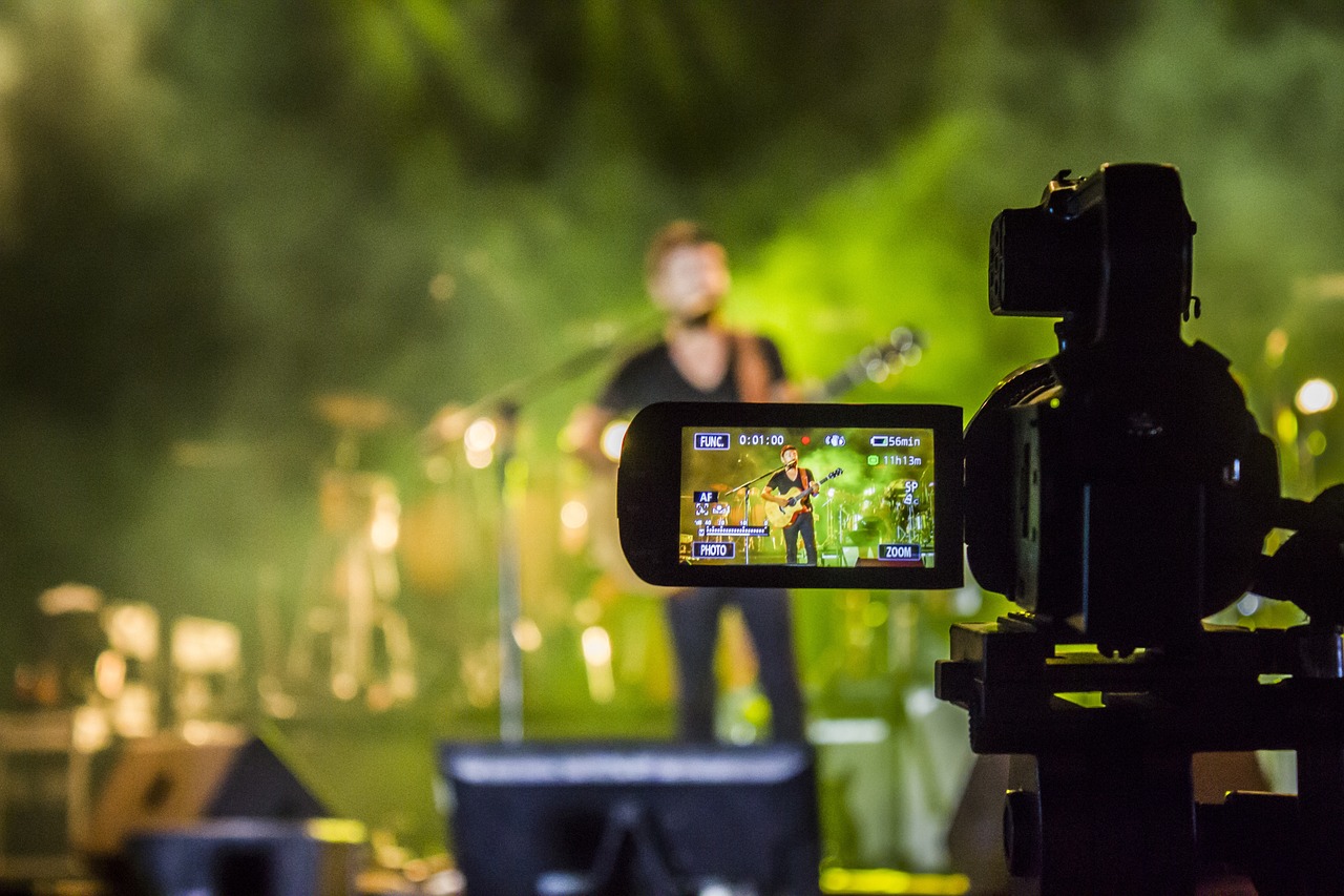 How To Live Streaming Your Music Concerts: A Full Guide For Musicians